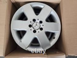 1x Original Mercedes Vito Viano 17-inch aluminum rim ET56 7J A6394011902