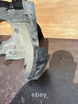 Mercedes-Benz Vito Viano W447 2015 Right Front Wheel Arch Inner Fender Liner