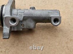 New Mercedes-Benz W639 Vito Viano Mixto Brake Master Cylinder A0004316901