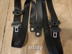 Pair of Mercedes Benz Viano Vito W639 A6398603885 Original Seat Belts