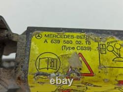 Mercedes-Benz Vito Viano W639 2007 Ascenceur Cric A6395800218 PUM42658