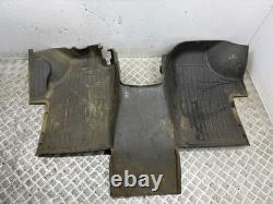 Mercedes-Benz Vito Viano W639 Tapis de sol / moquette de cabine avant AMD210229